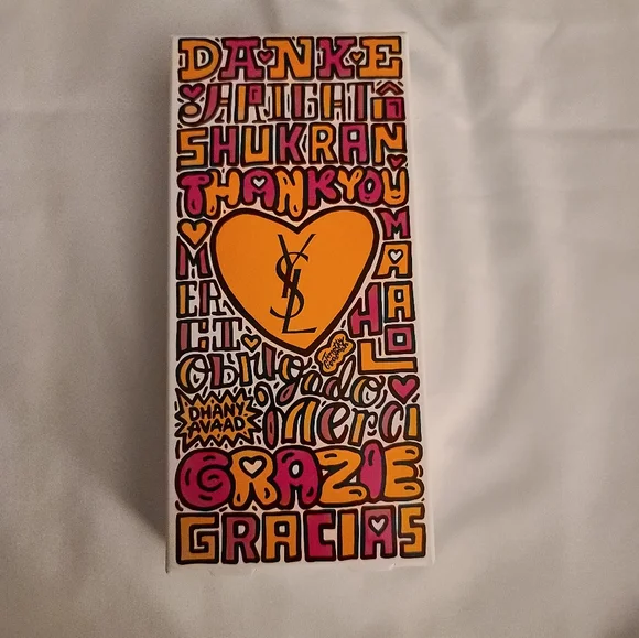 Yves Saint Laurent - Picture 4 of 10